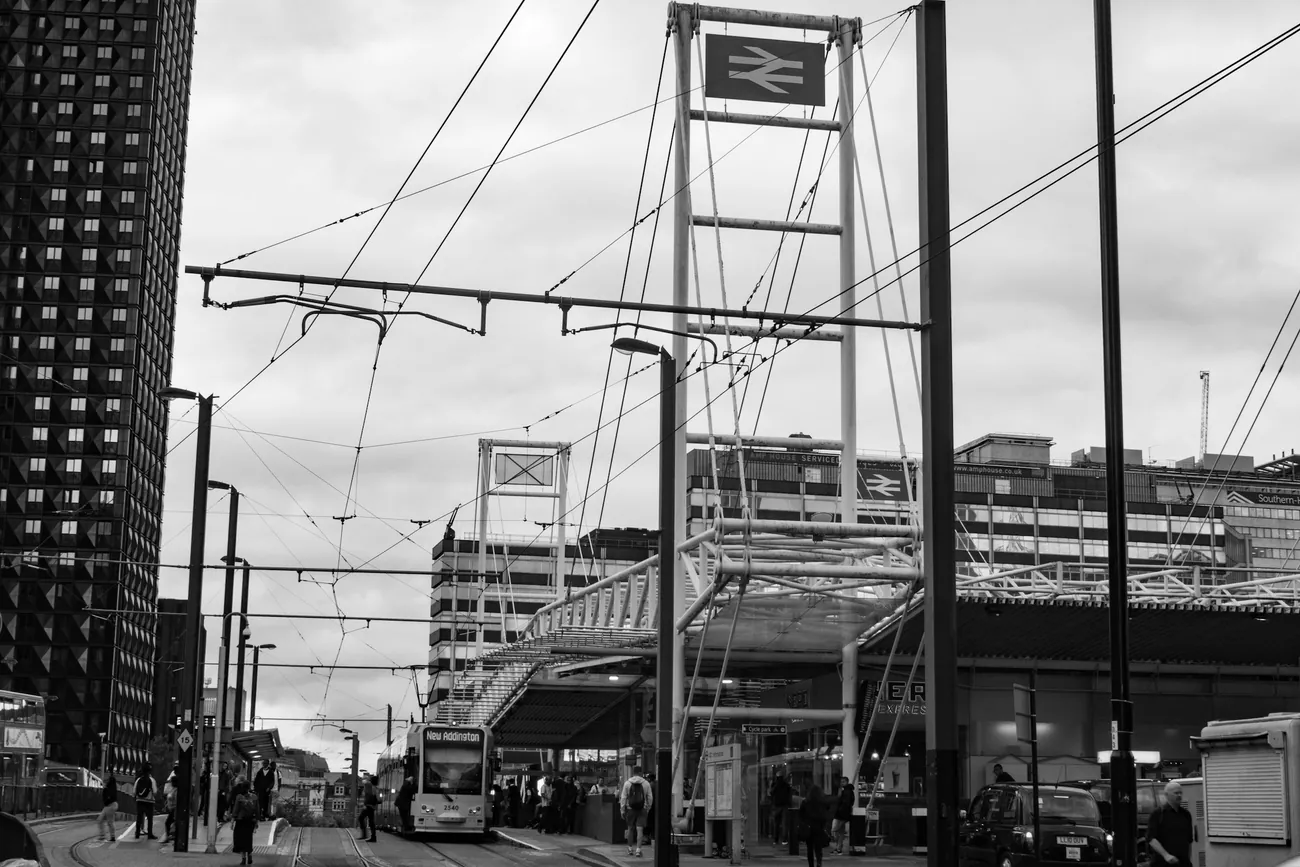 Platforms and overhead lines at East Croydon station